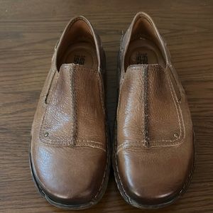 Kalso earth shoe size 8 tan leather